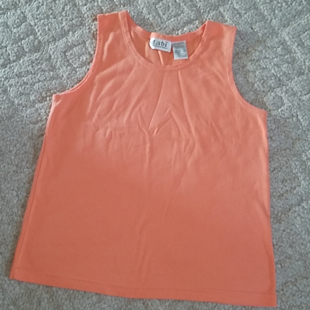 Rabi International t-shirt